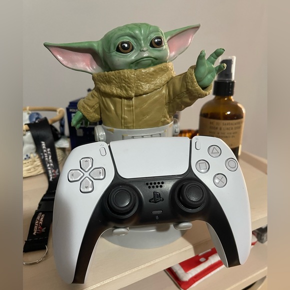 COPY - Baby Yoda game controller holder - Picture 3 of 4